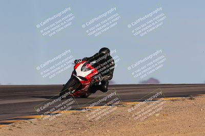 media/Dec-10-2023-SoCal Trackdays (Sun) [[0ce70f5433]]/Turn 12 (2pm)/